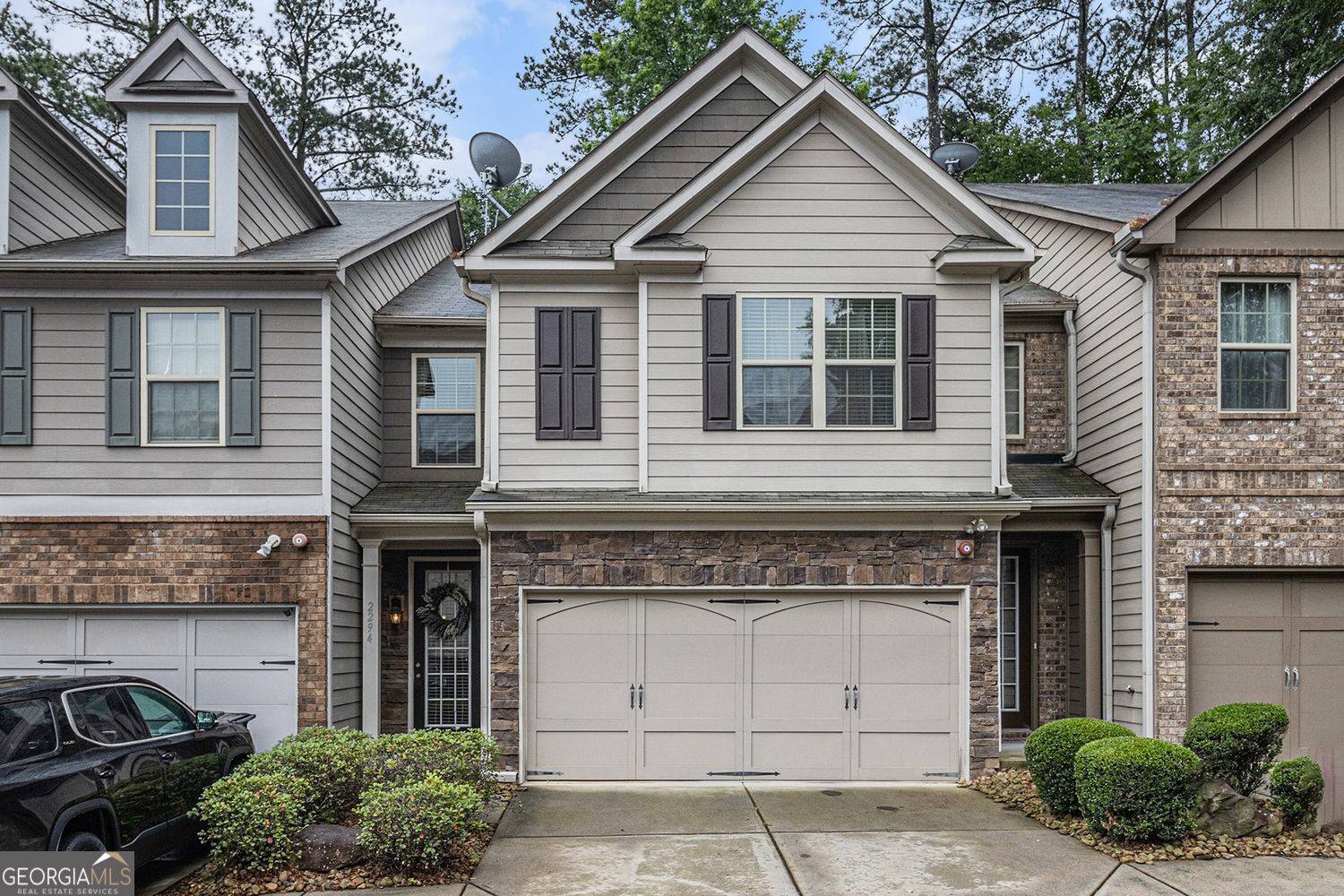 2294 Spicy Pine LN, Lawrenceville, GA 30044