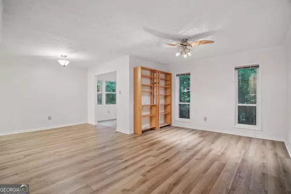 Atlanta, GA 30342,5157 Roswell RD #1
