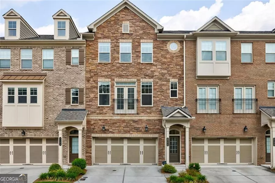 4104 Townsend LN, Dunwoody, GA 30346