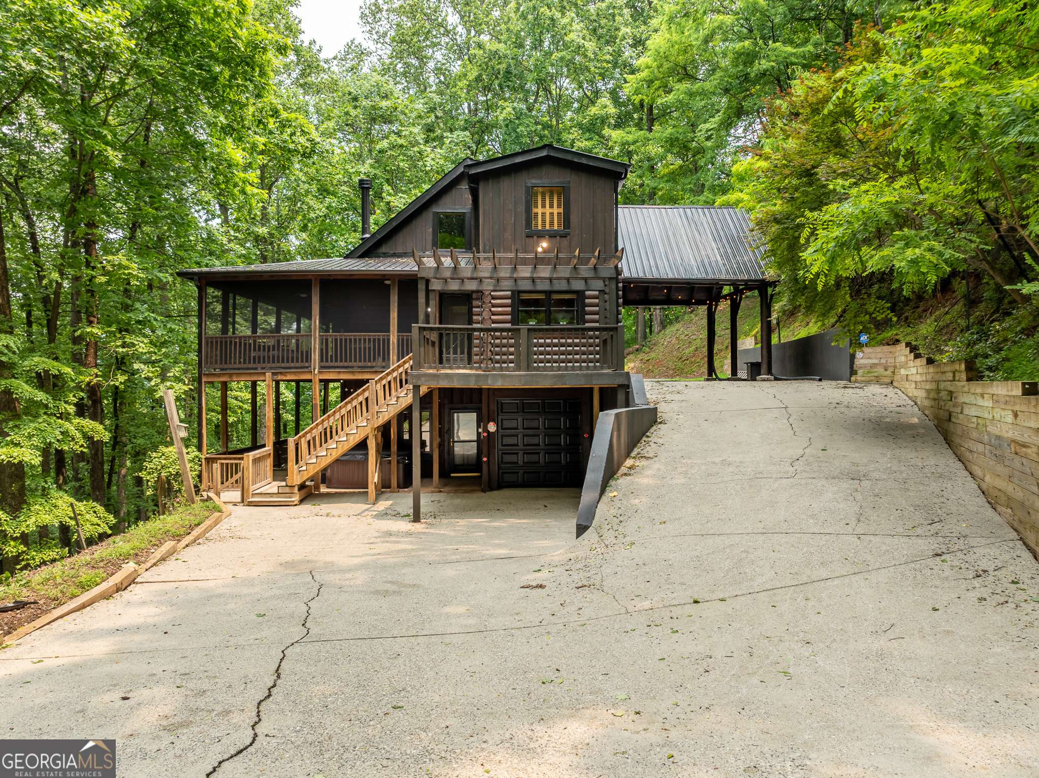 1315 Walnut RDG, Ellijay, GA 30536