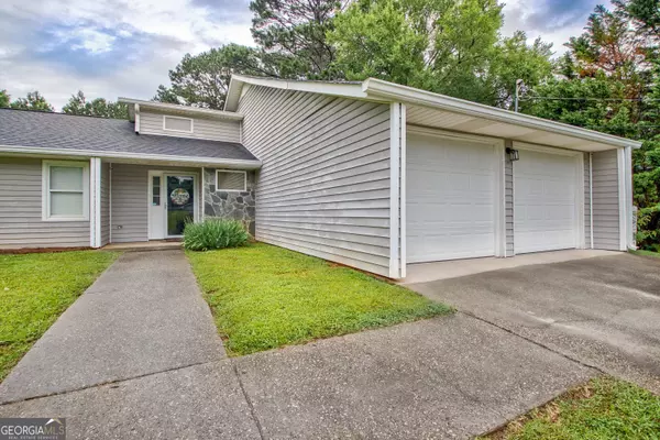 Newnan, GA 30265,10 1st AVE E