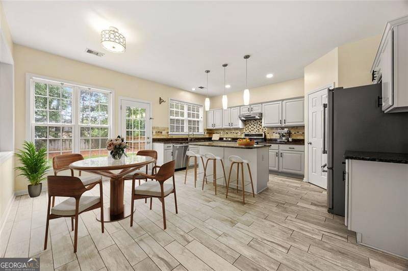 Suwanee, GA 30024,5156 AMBERDEN HALL DR