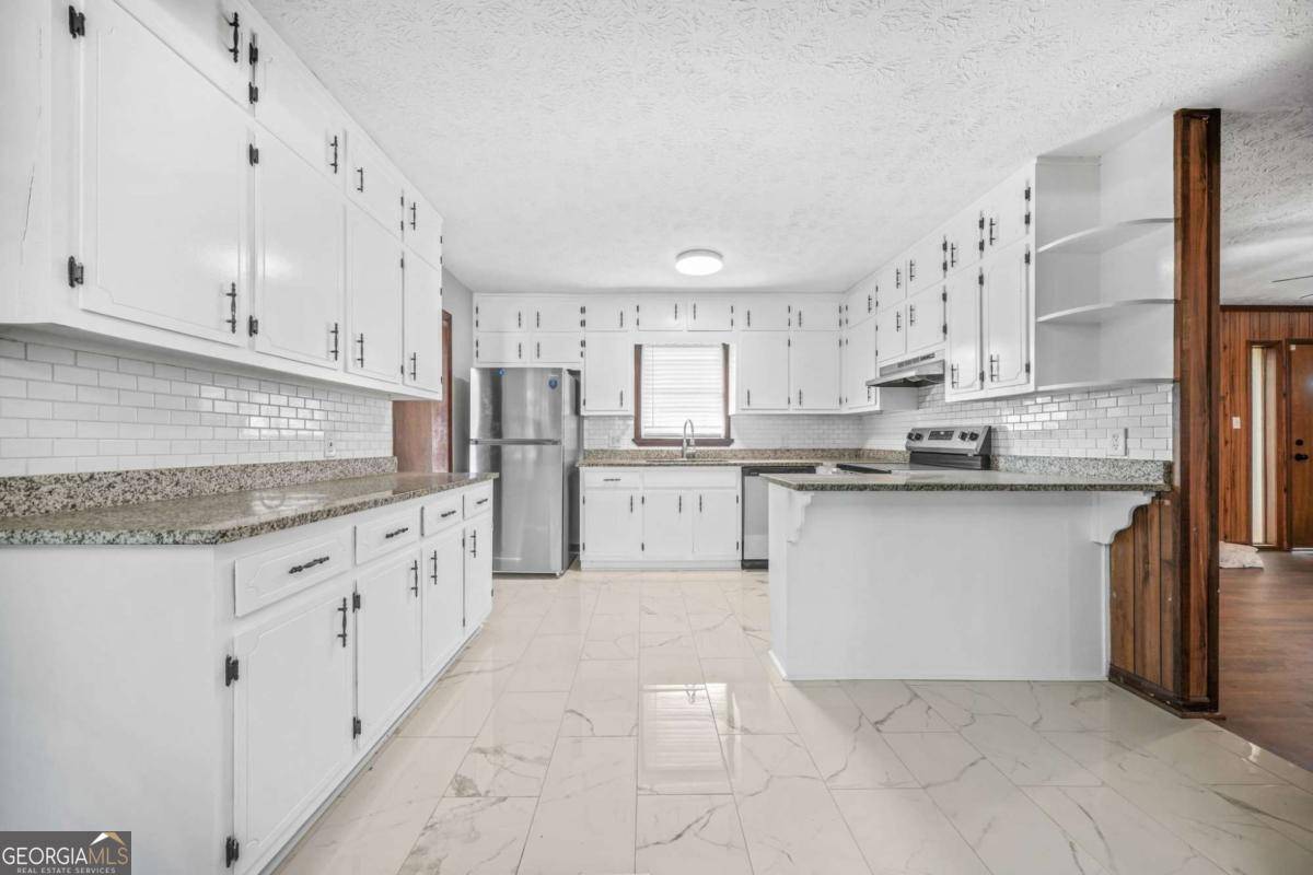 Morrow, GA 30260,2649 Lake Harbin RD