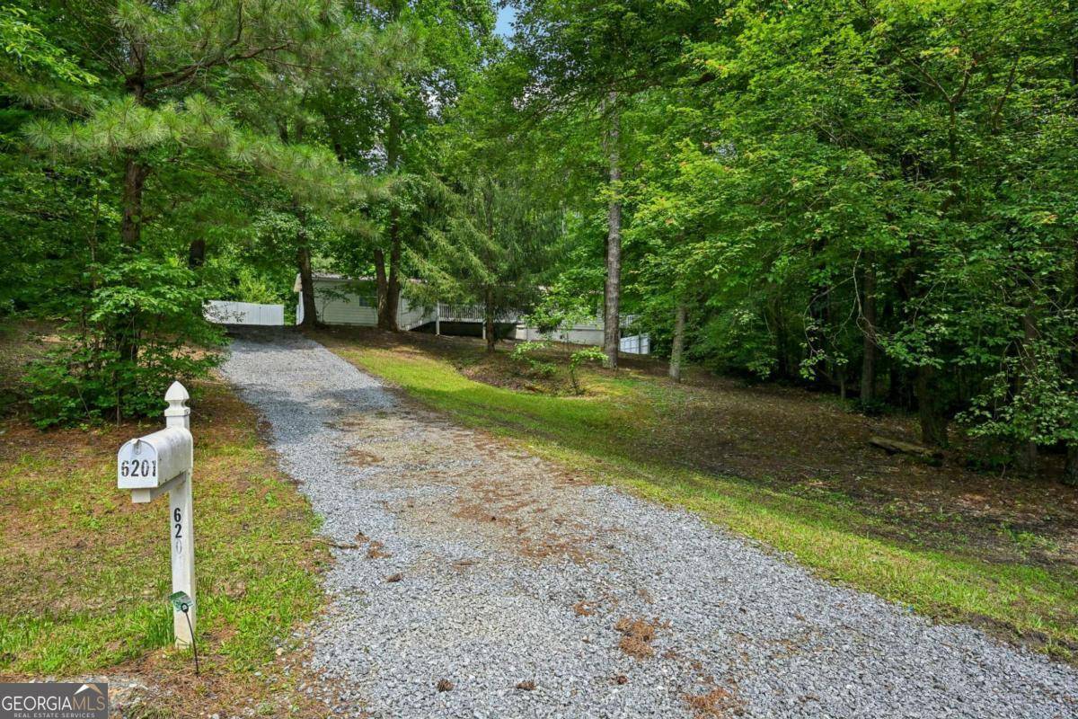 6201 Davids WAY SE, Acworth, GA 30102