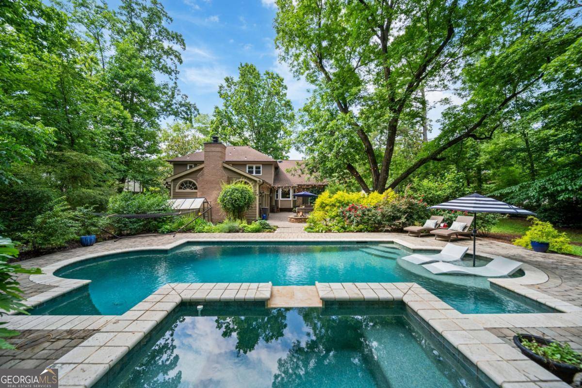5676 Mount Berry LN, Peachtree Corners, GA 30092