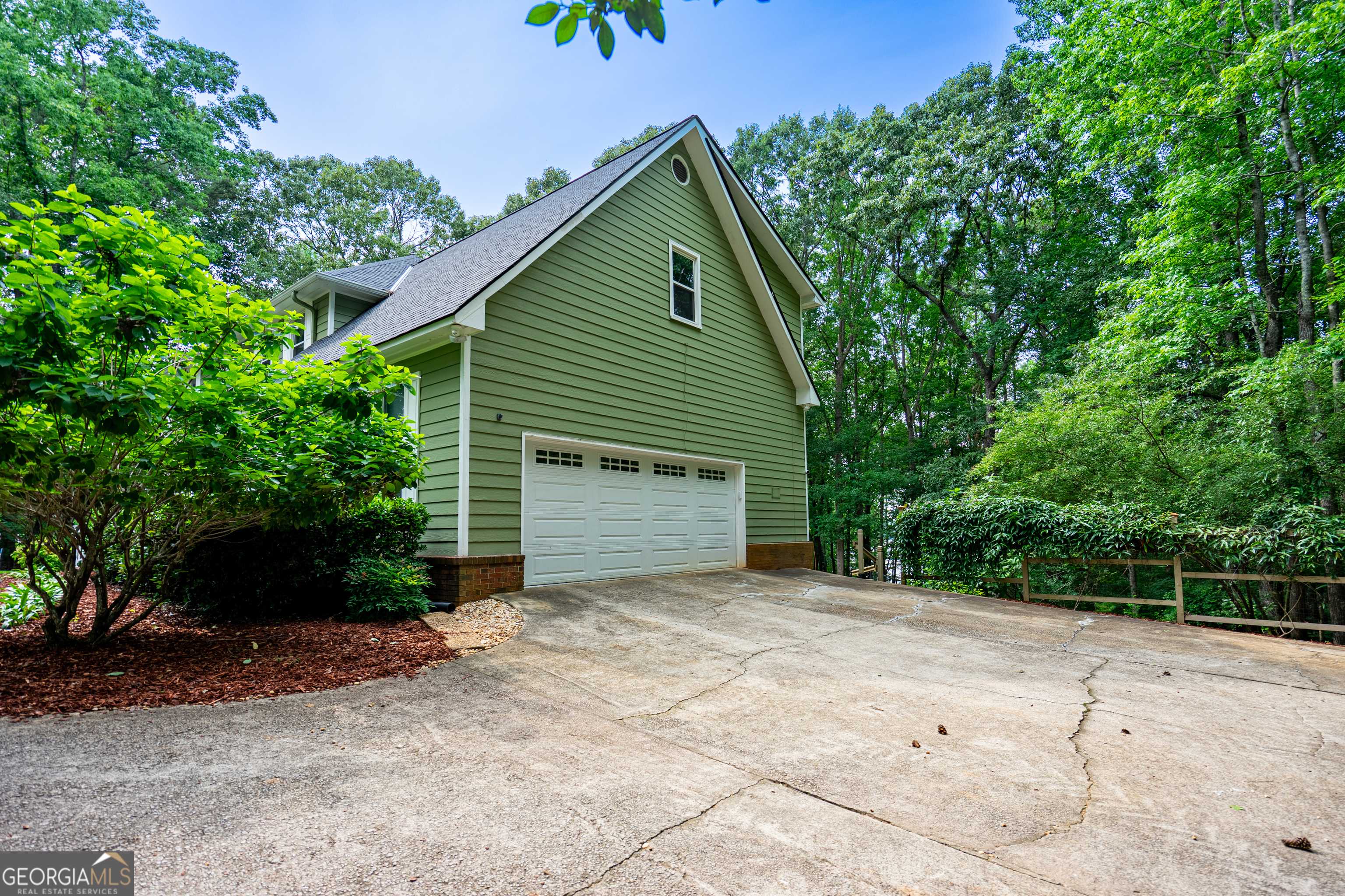 Lagrange, GA 30240,3010 White Oak CT