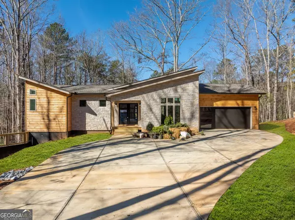 2140 Newport DR, Ellijay, GA 30540