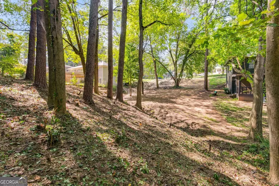 2116 HOLLY HILL DR, Decatur, GA 30032