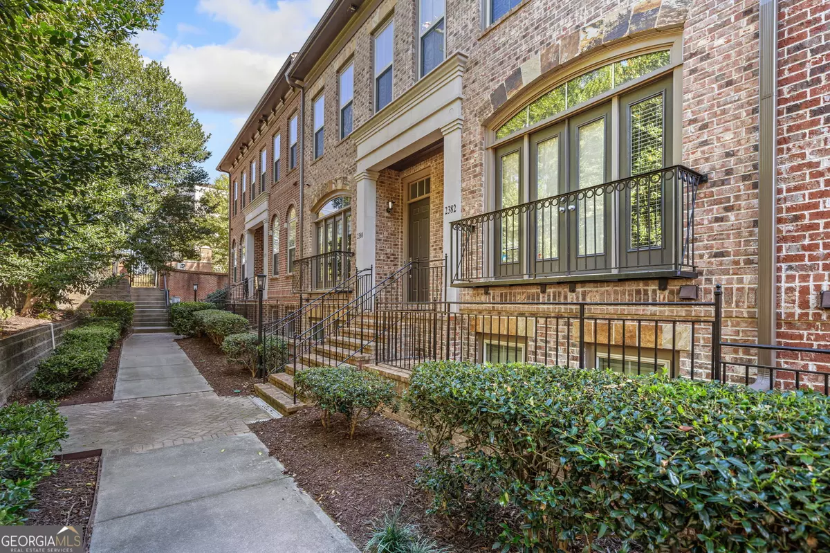 Atlanta, GA 30339,2380 Crescent Park CT #4