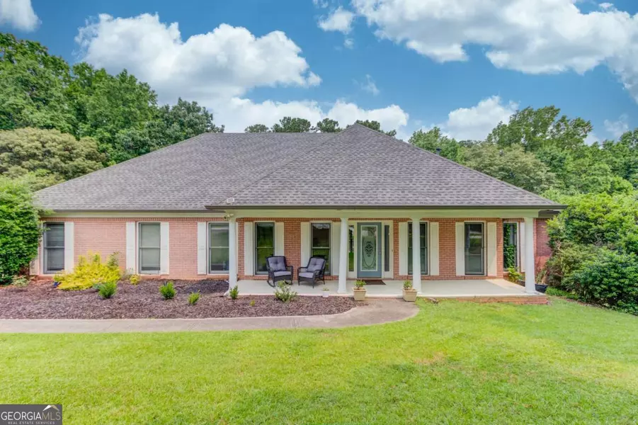 2005 Ashton Pointe DR, Dacula, GA 30019
