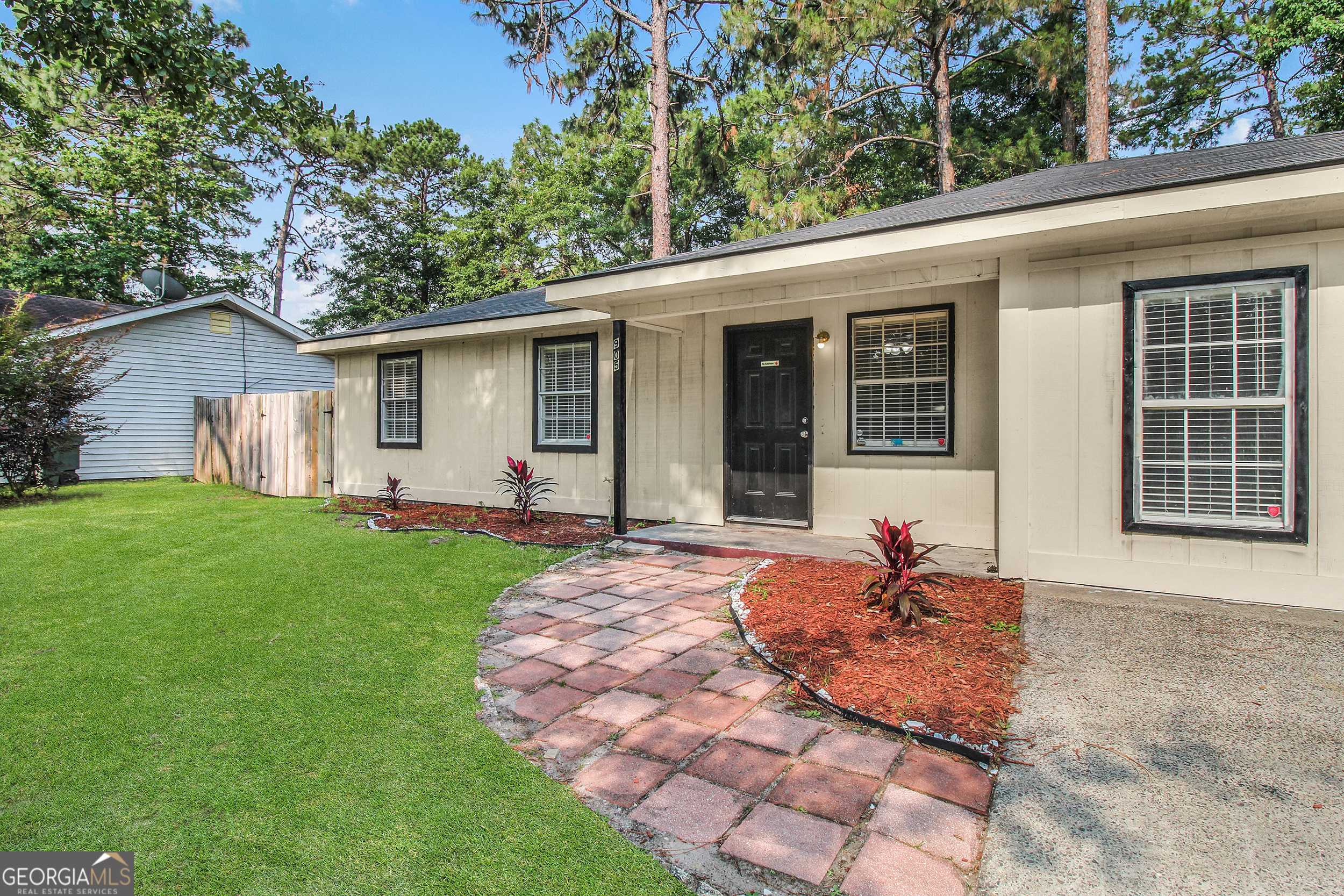 Hinesville, GA 31313,905 Greenbriar RD