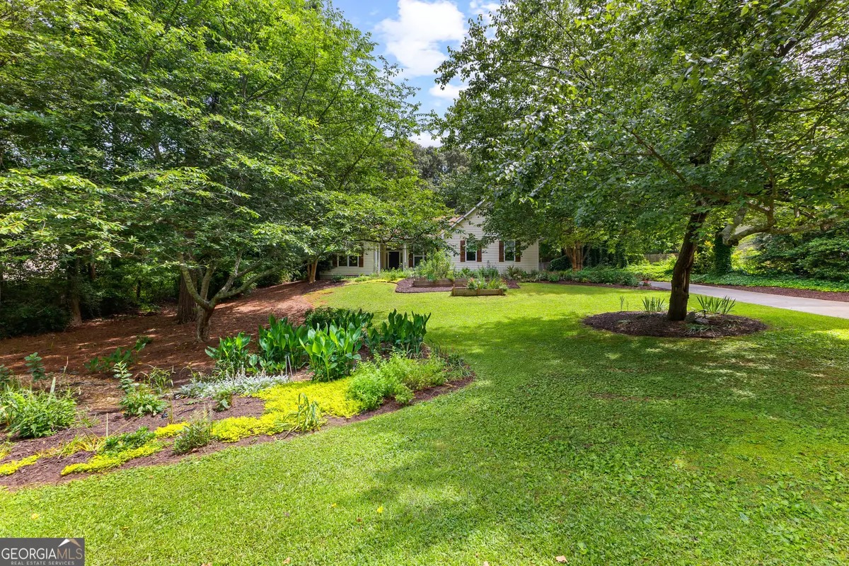 Sharpsburg, GA 30277,205 N Strathmore DR