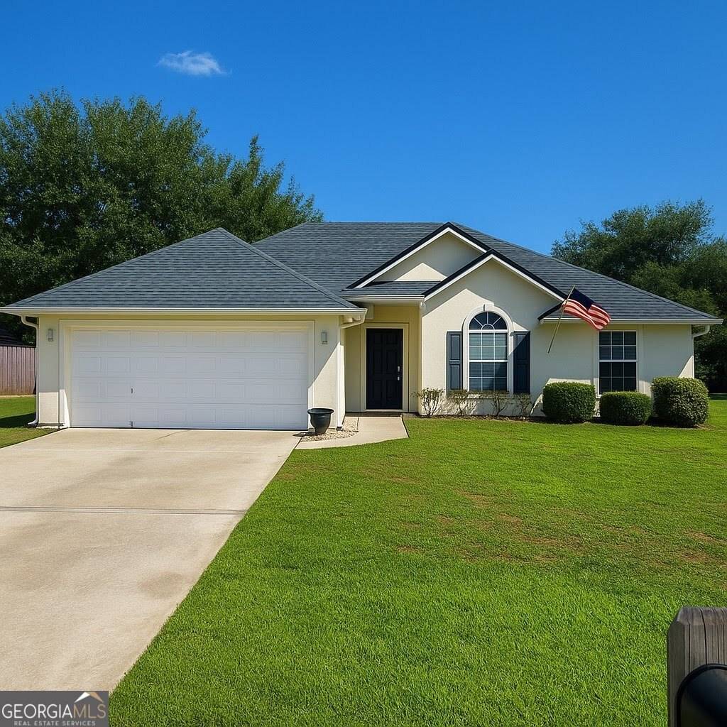 200 Lake Forest S DR, Kingsland, GA 31548
