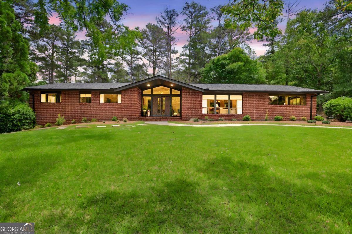 Senoia, GA 30276,334 Luther Bailey RD