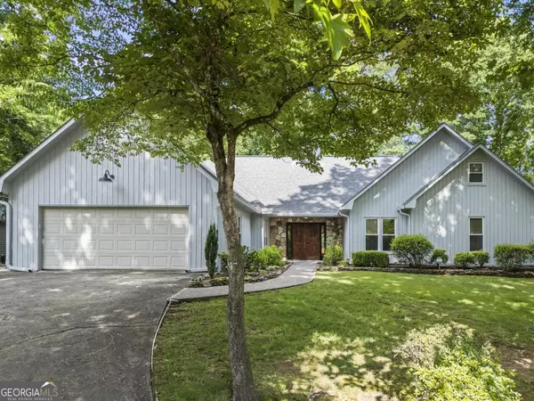4212 Burns Heritage TRL NE, Roswell, GA 30075