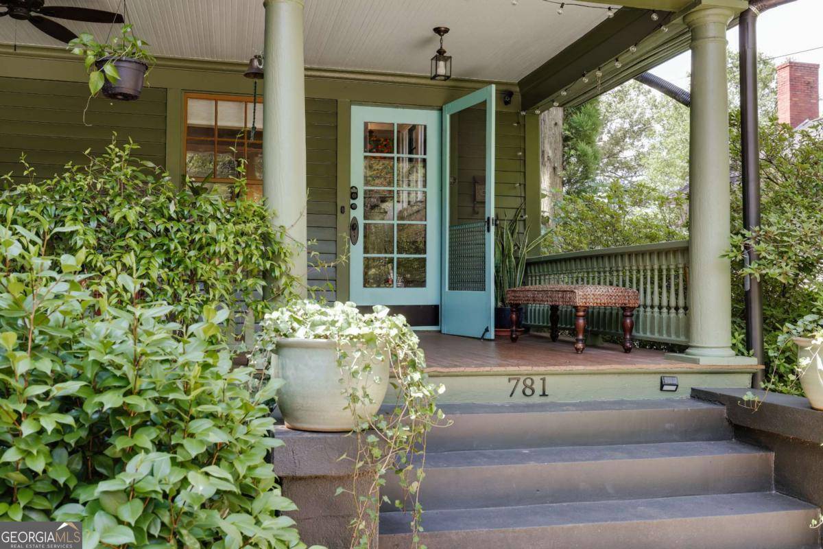Athens, GA 30601,781 Boulevard