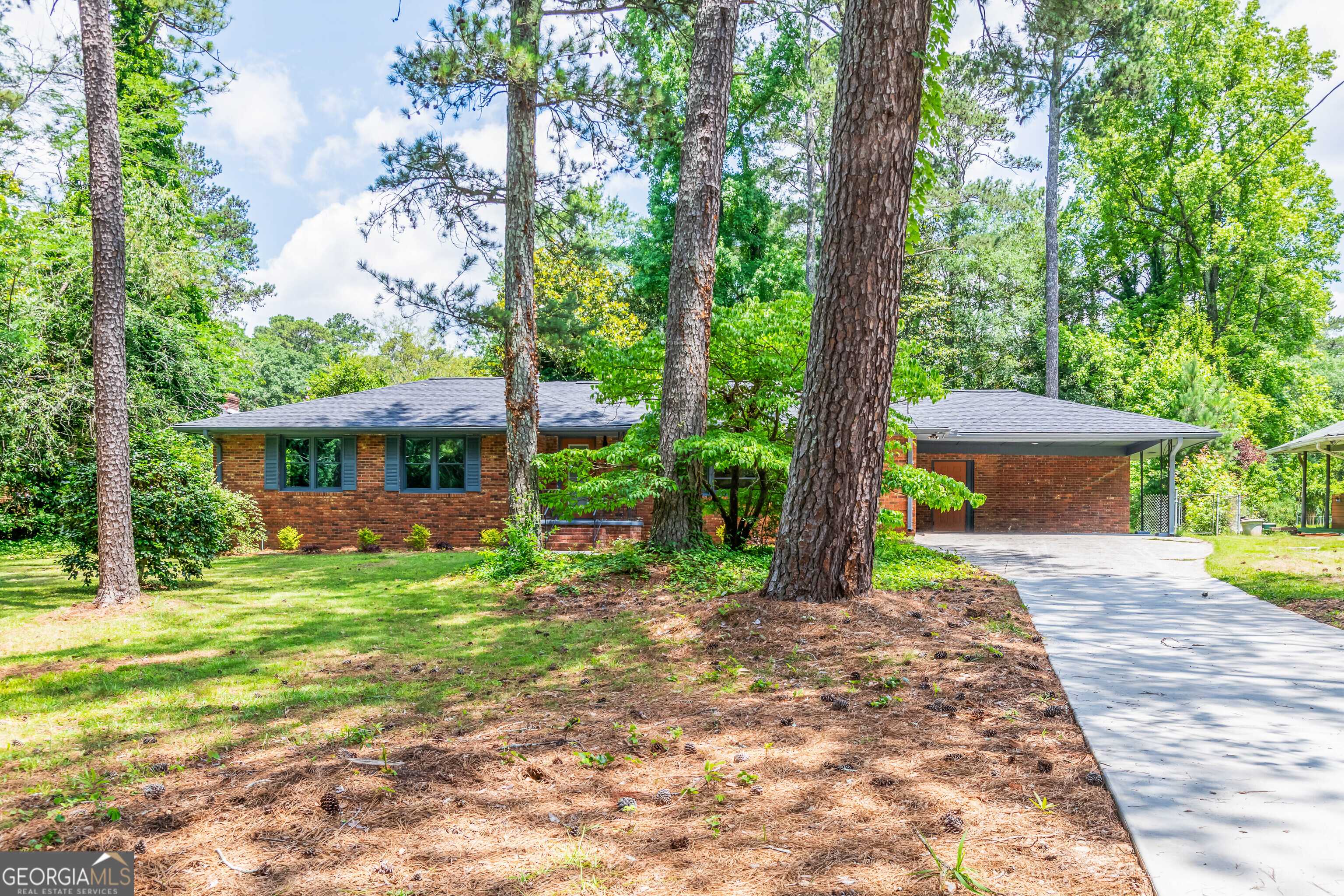 Atlanta, GA 30311,3219 W Manor LN