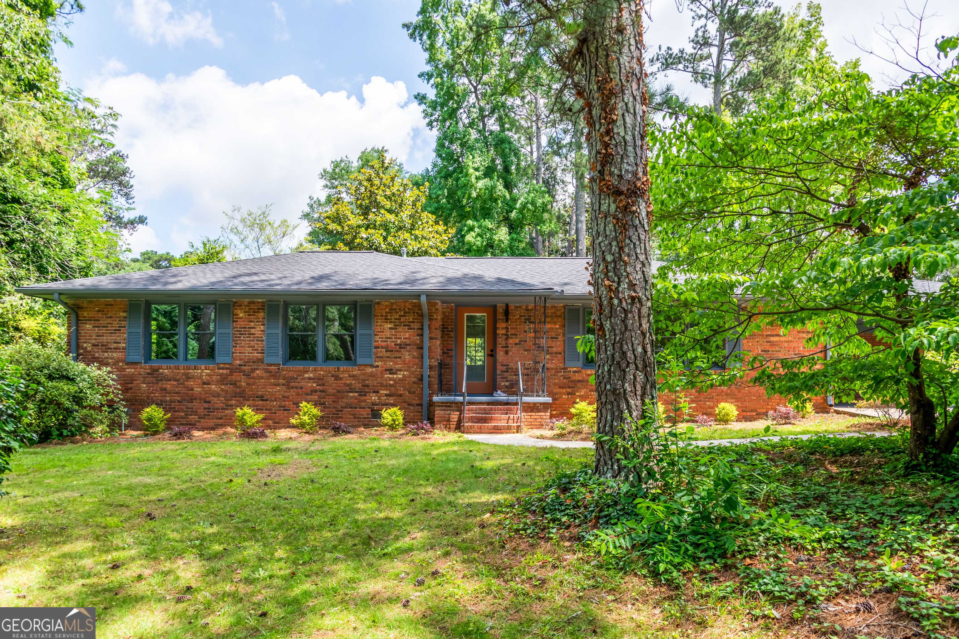3219 W Manor LN, Atlanta, GA 30311