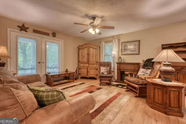 Hiawassee, GA 30546,2284 Lovingood RD #5