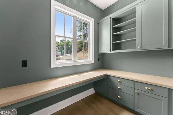 Flowery Branch, GA 30542,4860 Grandview CT