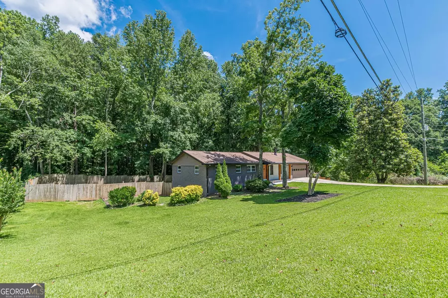 4325 Dawning LN, Douglasville, GA 30135