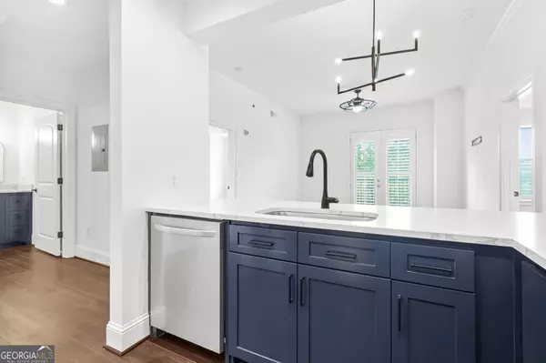 Atlanta, GA 30309,2277 PEACHTREE RD NE #405