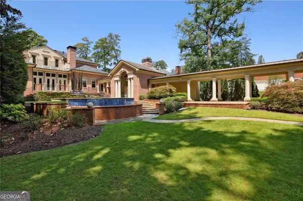 Atlanta, GA 30305,2883 Andrews DR NW
