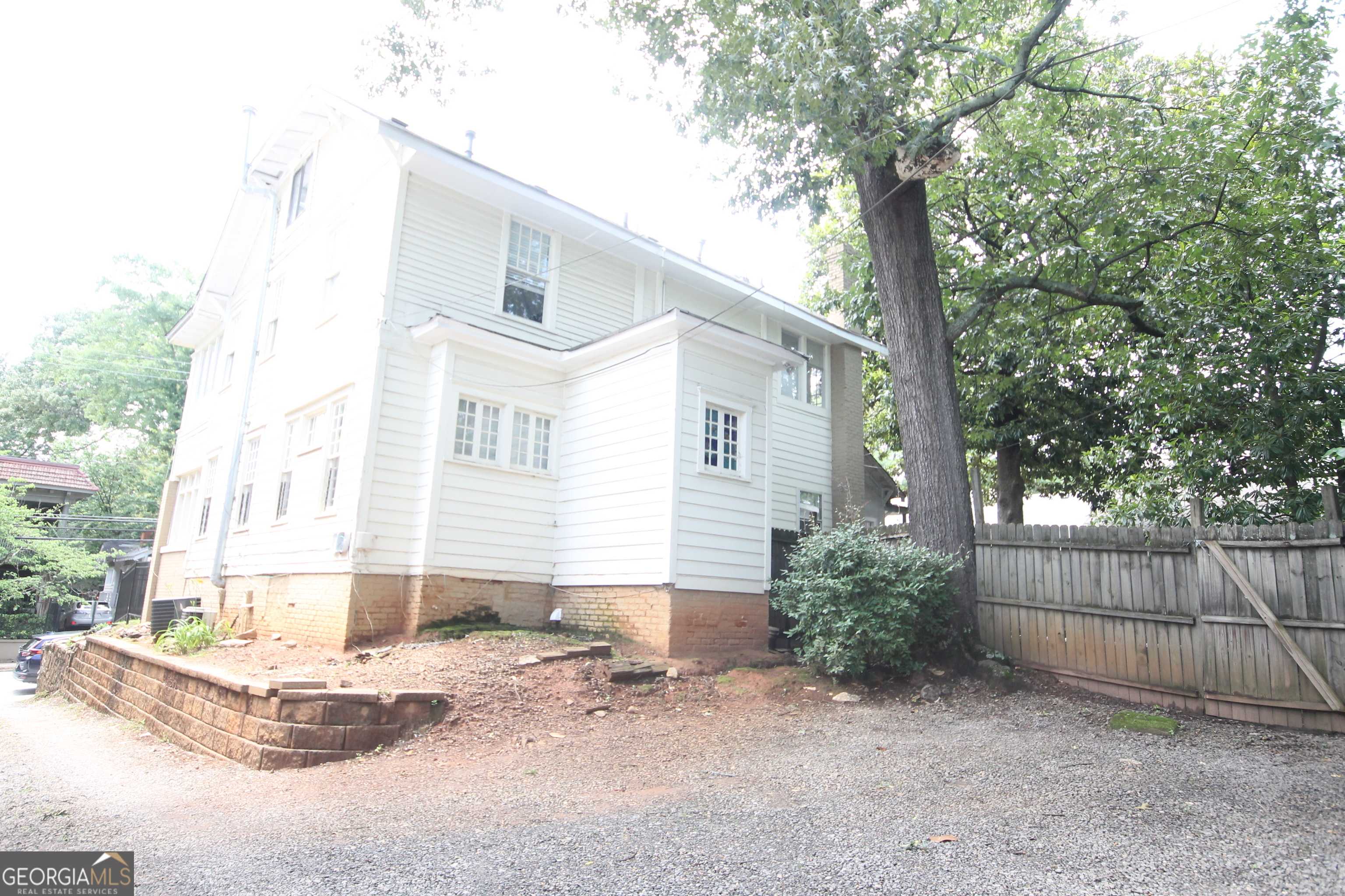 Atlanta, GA 30306,747 Barnett ST
