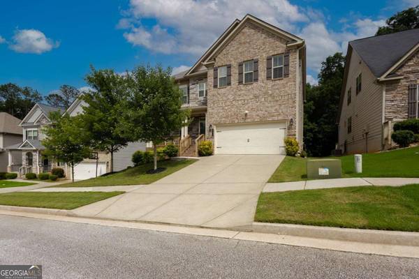 565 Lance View LN, Lawrenceville, GA 30045