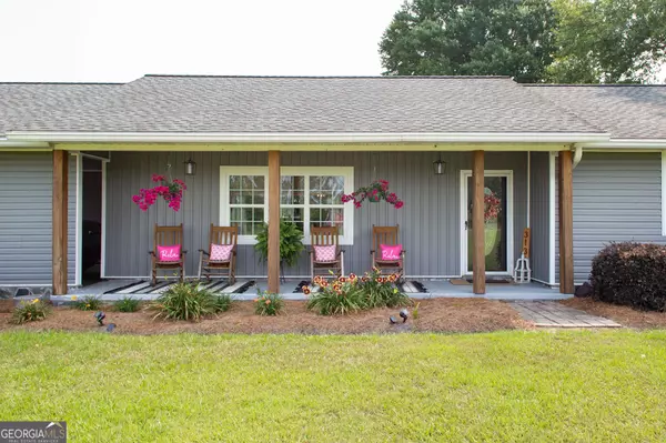 Nicholls, GA 31554,313 White Pine HWY