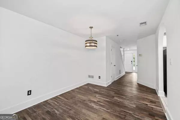 Woodstock, GA 30188,215 Morris LN
