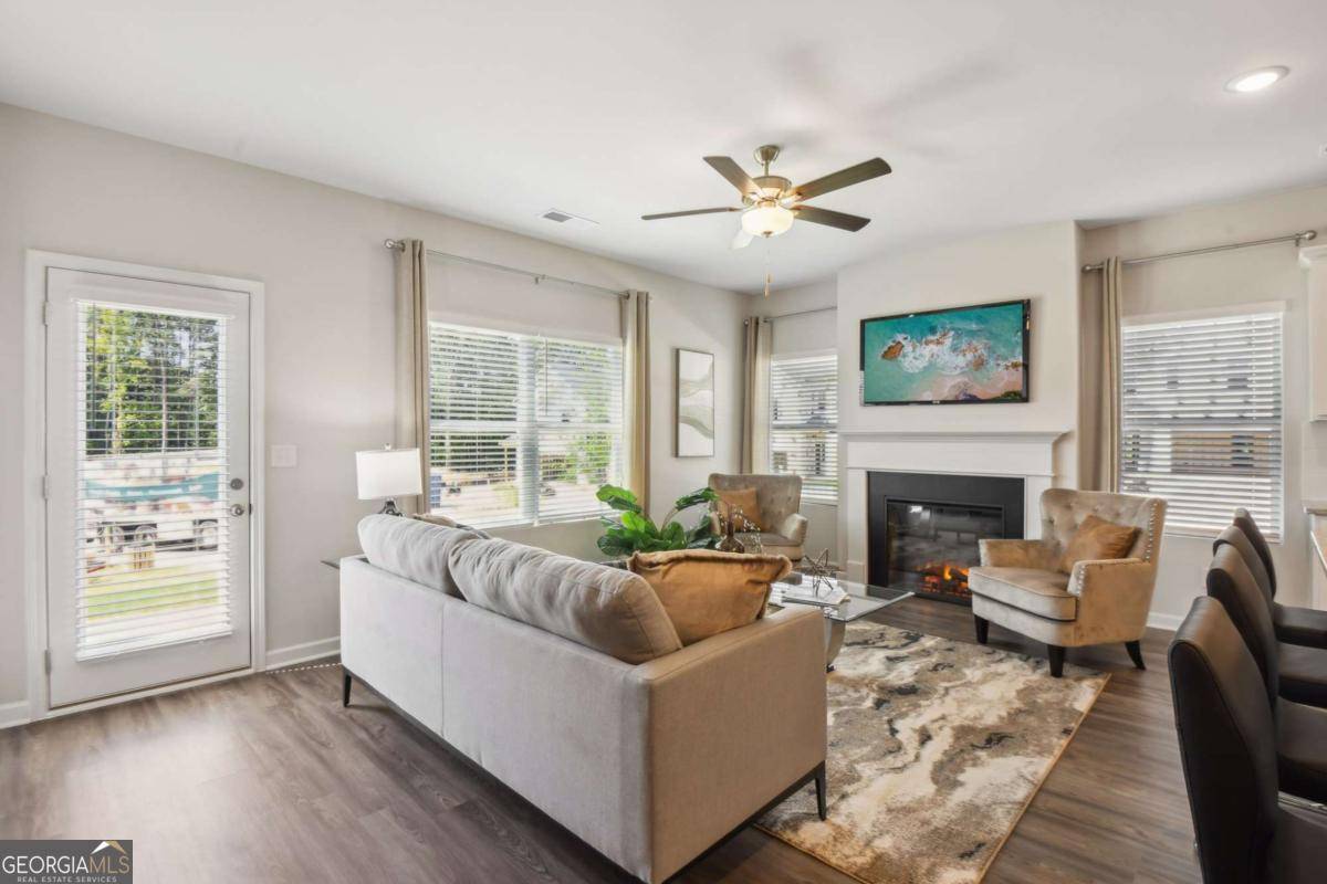 Woodstock, GA 30189,334 Lanier CIR