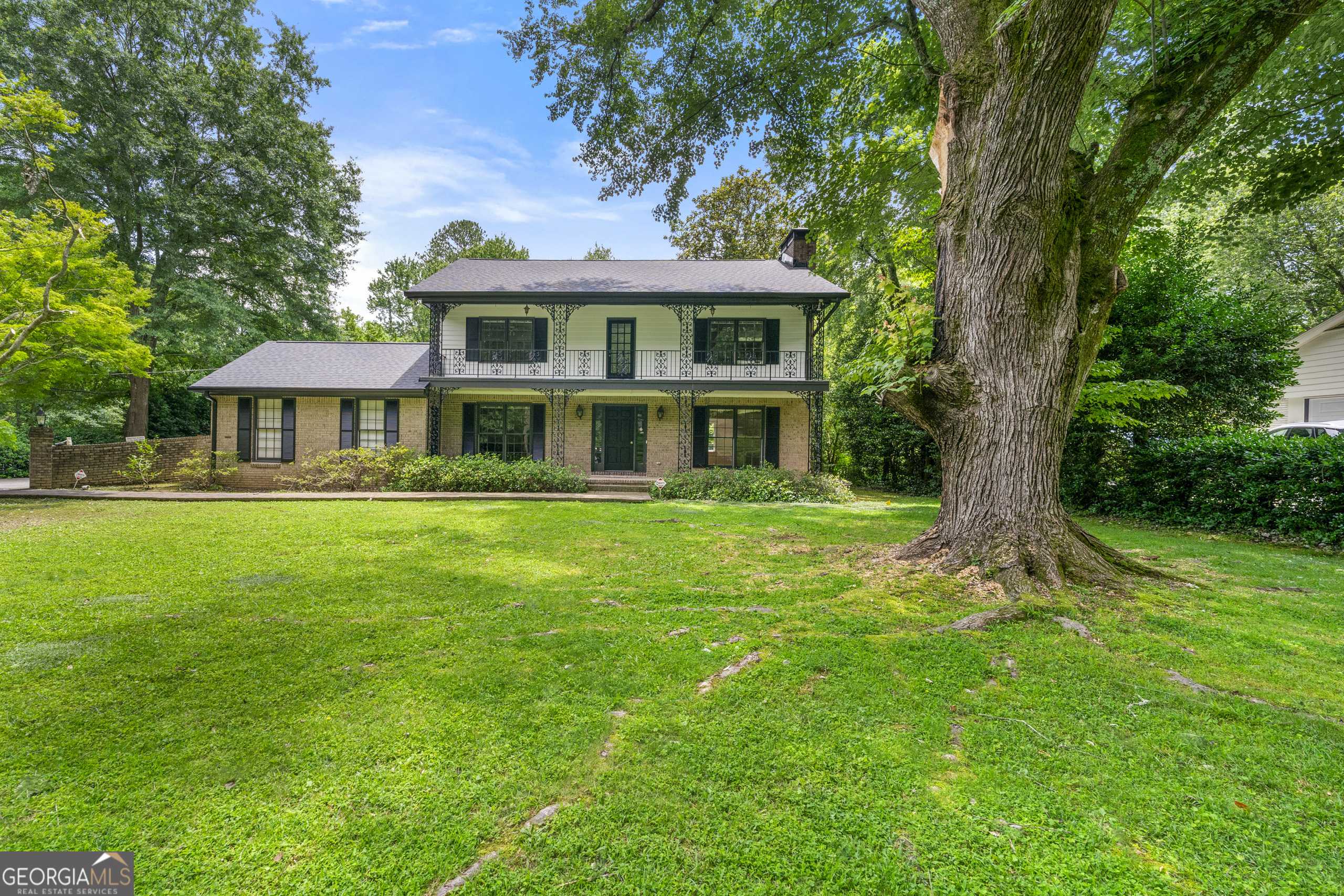 Sandy Springs, GA 30342,955 Landmark DR