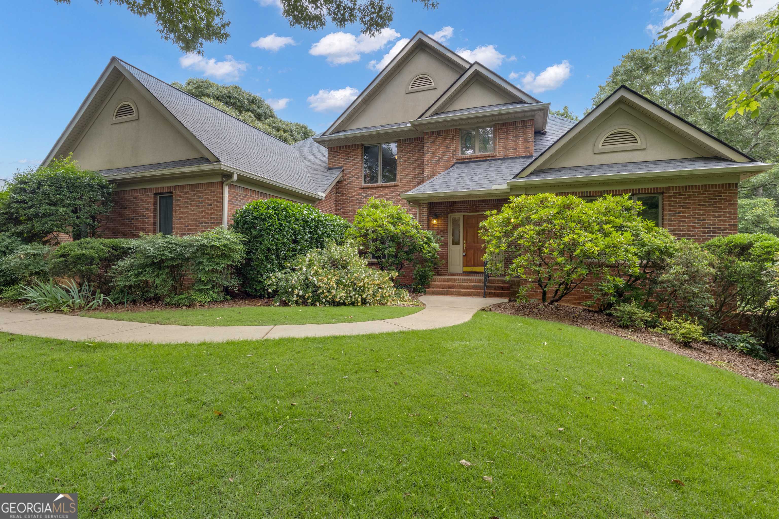 821 Carnellian LN, Peachtree City, GA 30269