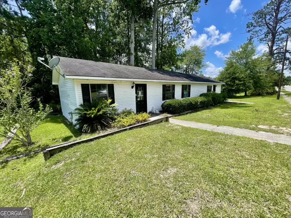 Mcrae-helena, GA 31037,38 E 6th ST