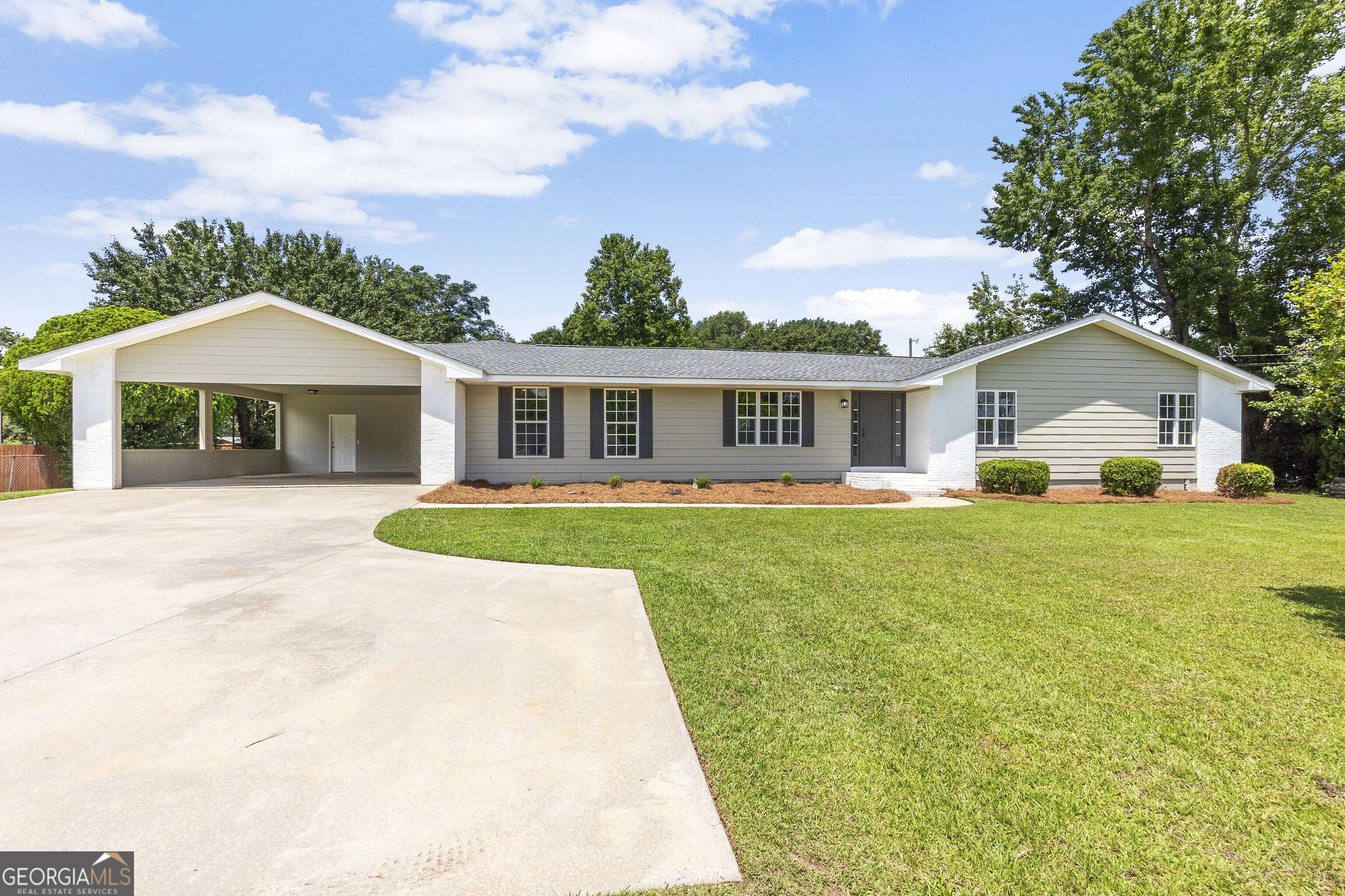 103 Chris DR, Hawkinsville, GA 31036