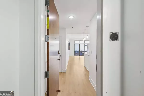 Atlanta, GA 30303,171 Auburn AVE NE #210