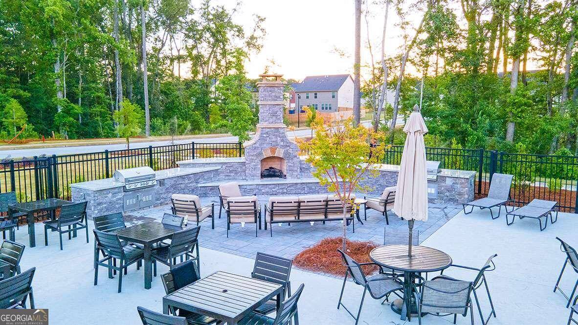 Loganville, GA 30052,562 SILVER MOON DR