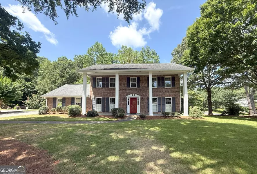 1150 Falstaff DR, Roswell, GA 30076