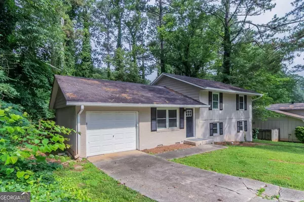 1539 Pine Glen CIR, Decatur, GA 30035