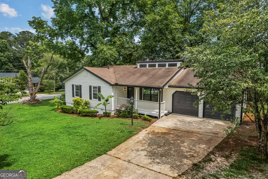 3833 Paddington TRL, Rex, GA 30273