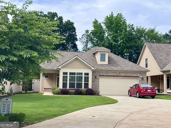 245 Fenwick CIR, Mcdonough, GA 30253
