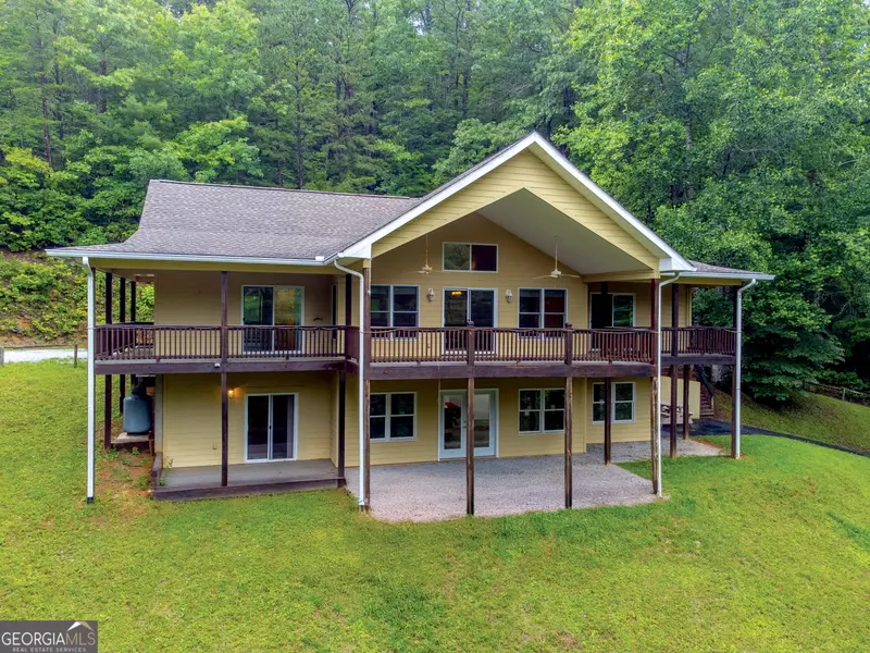 55 Cool Spring LN, Clayton, GA 30525