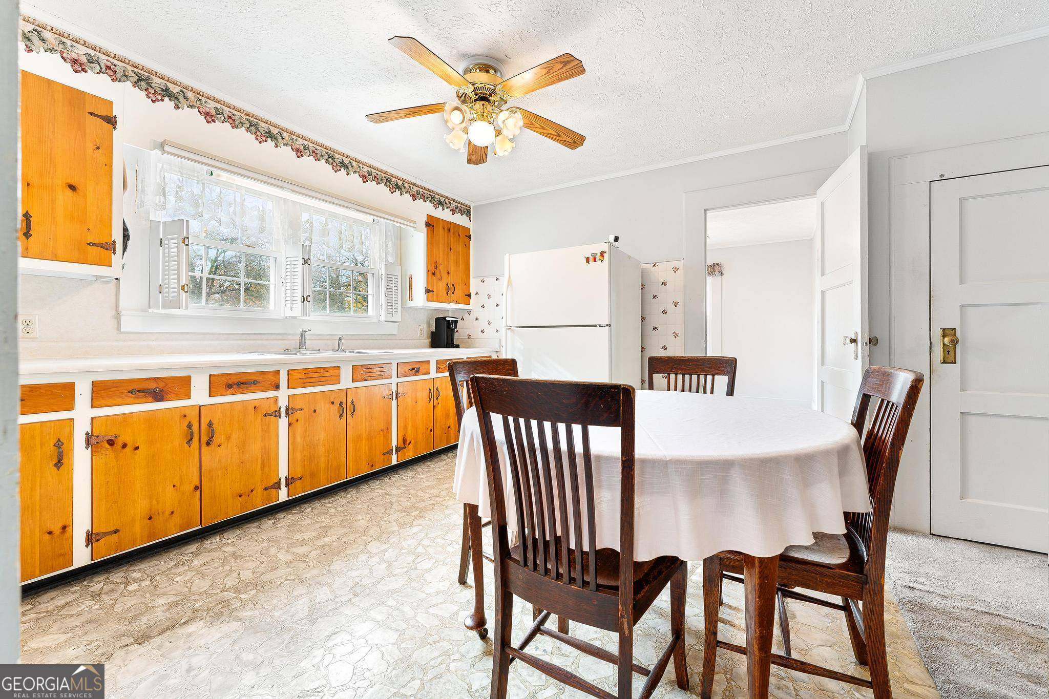 Hartwell, GA 30643,163 Cleveland AVE