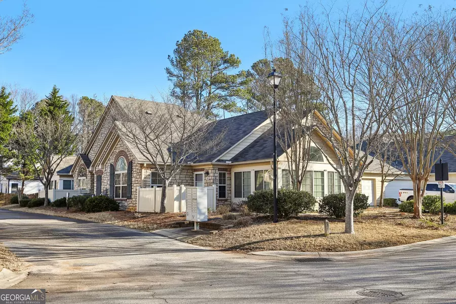 302 Gladstone DR, Mcdonough, GA 30253