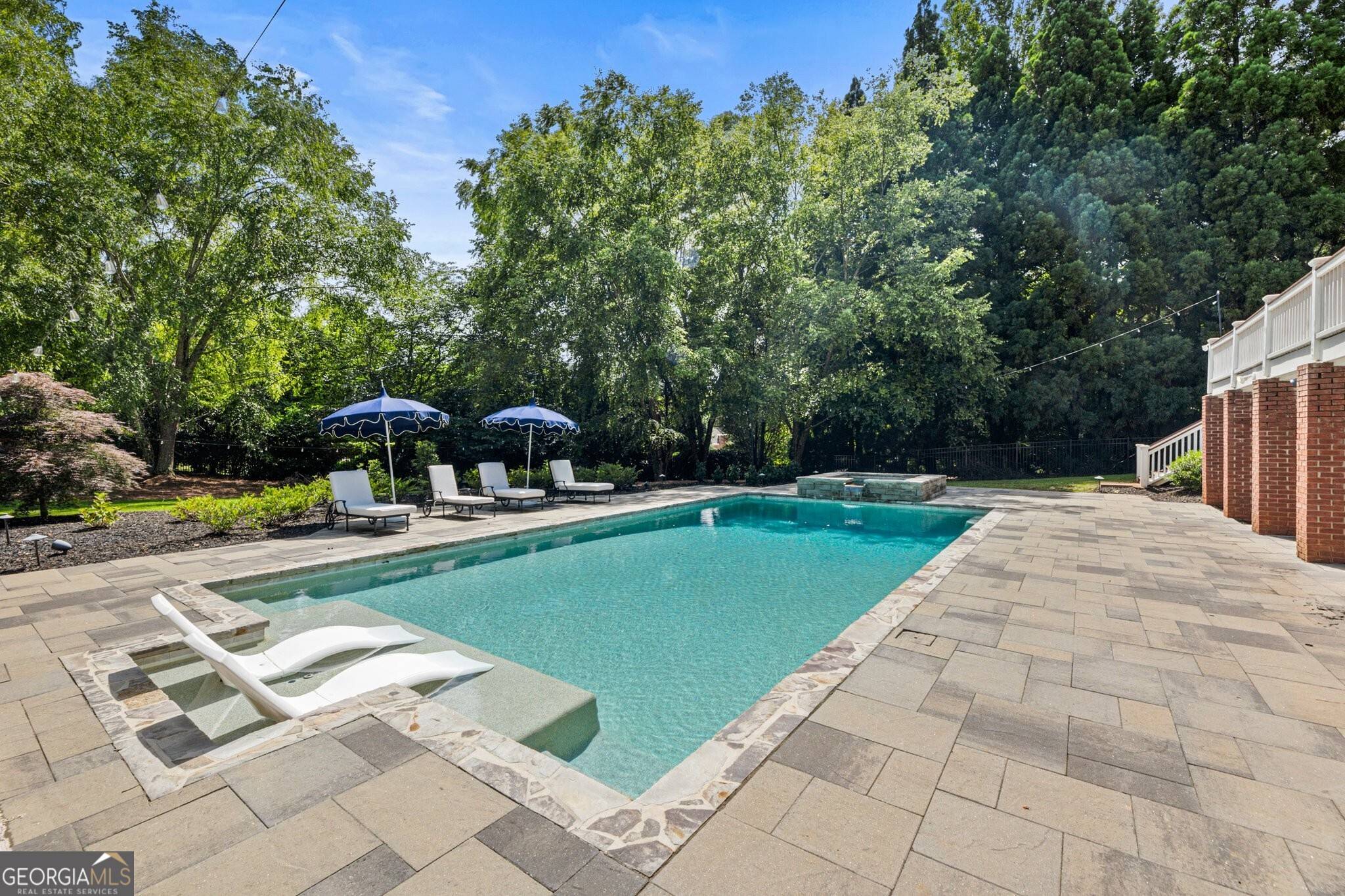 Milton, GA 30004,330 White Columns CT