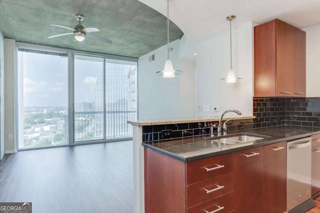 Atlanta, GA 30326,3324 Peachtree RD NE #1604