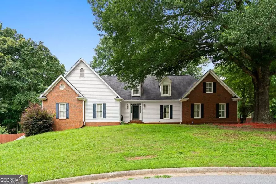 1732 Winding Woods LN, Jonesboro, GA 30236