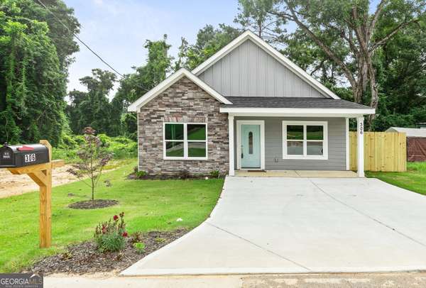 306 Poplar ST, Hogansville, GA 30230