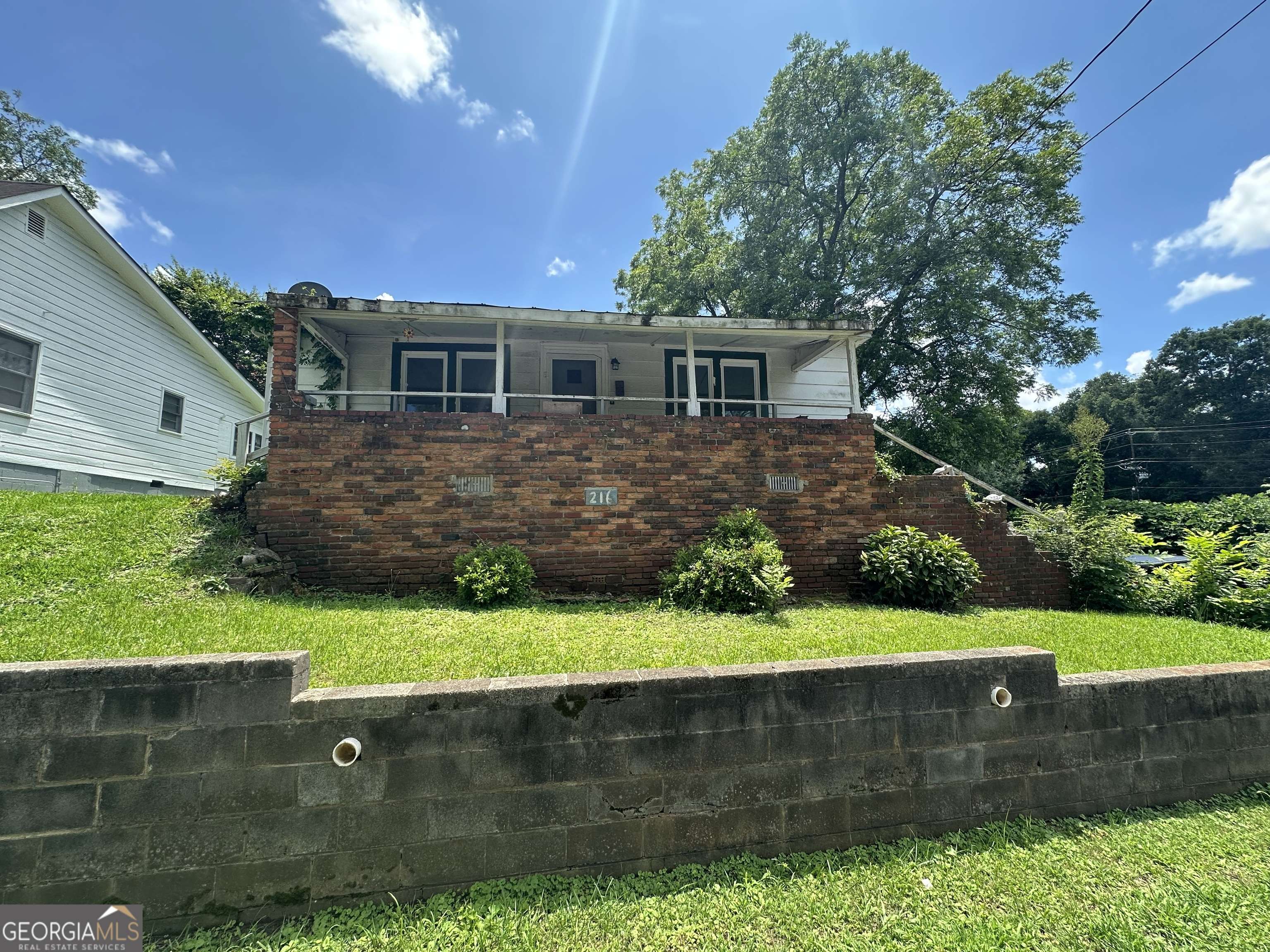 216 E Martin Luther King Jr DR, Jackson, GA 30233
